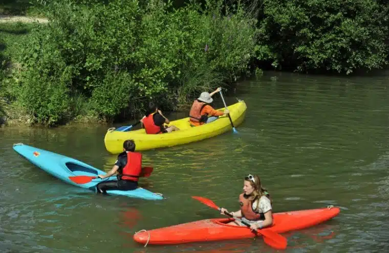 Comment faire la différence entre un kayak et un canoë ?